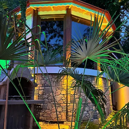 فيلة Kule سبانجا